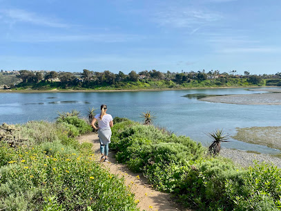 Batiquitos Lagoon North Bluff Trail Windrose Circle Trailhead
