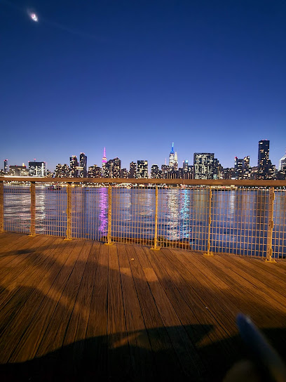 Gantry Plaza State Park Recreational Dock